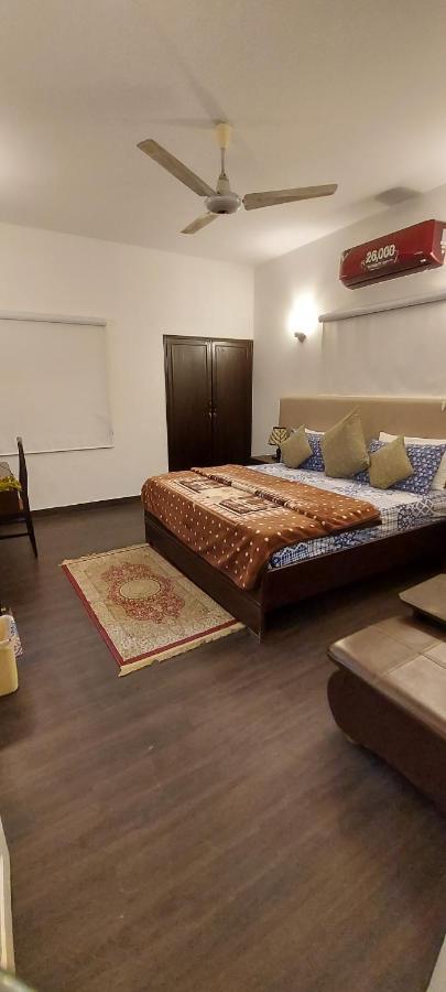 Hilton Bayview Lnn Hotel Karachi Buitenkant foto