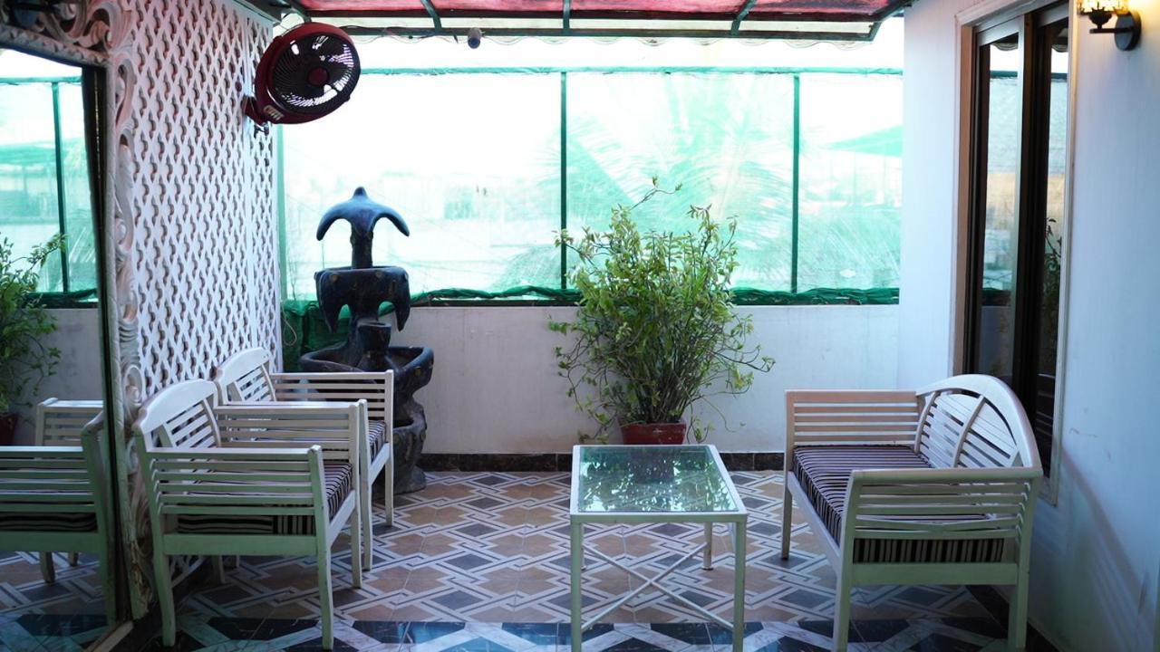 Hilton Bayview Lnn Hotel Karachi Buitenkant foto